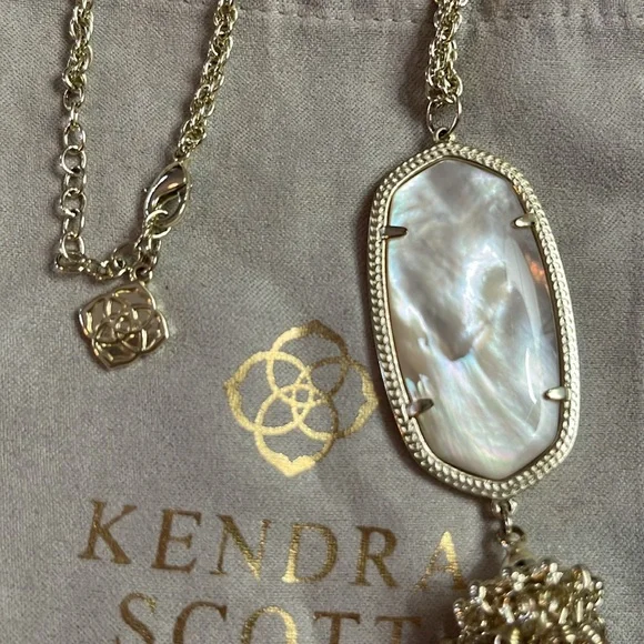 Kendra Scott Rayne Necklace - Picture 3 of 3